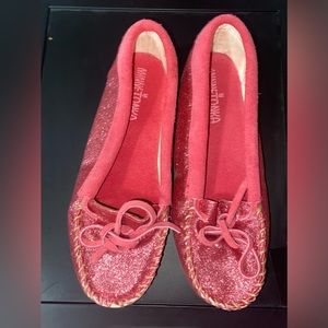 Minnetonka Slippers Pink Sparkle Glitter-Big Girl Size 4-Worn Few Times